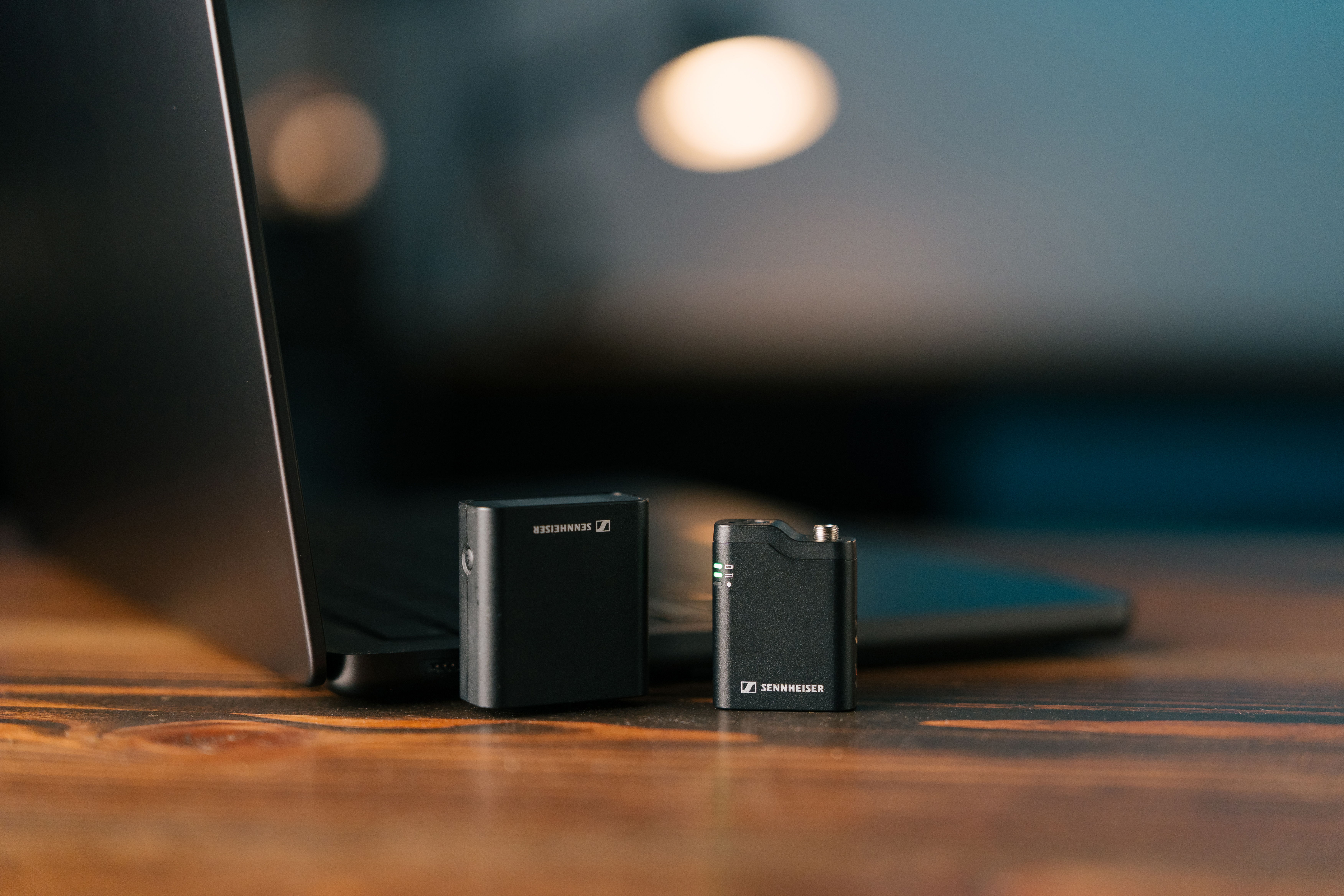 Profile Wireless de 1 canal también es una solución ideal para los usuarios que buscan un micrófono inalámbrico para su computadora portátil Profile Wireless de 1 canal también es una solución ideal para los usuarios que buscan un micrófono inalámbrico para su computadora portátil